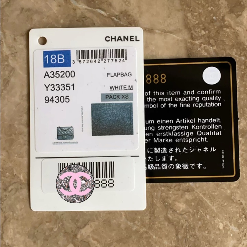 Authentic CHANEL mini square - Picture 9 of 11